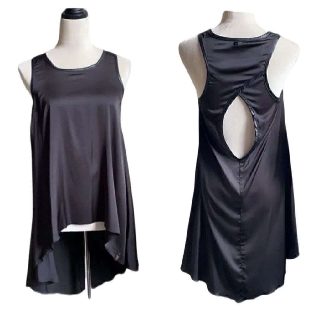 RUDSAK Black Hi/Low Silky Sleeveless Blouse w/Open Back (Size: Small)